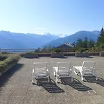 Terrasse Des Alpes.32 *